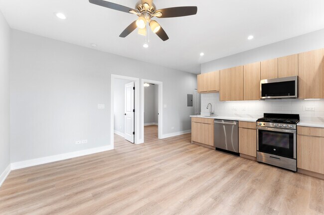 Building Photo - 1546 W Jonquil Terrace