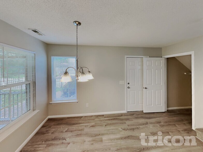 Building Photo - 4828 Lighthouse Ct