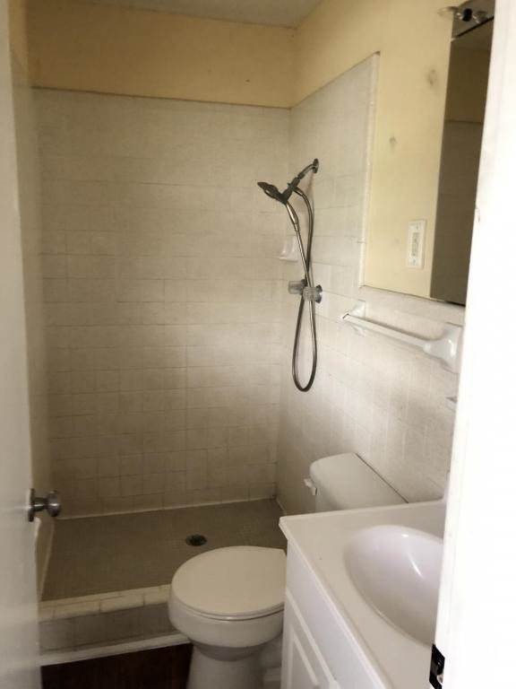 Building Photo - 615 Bishop