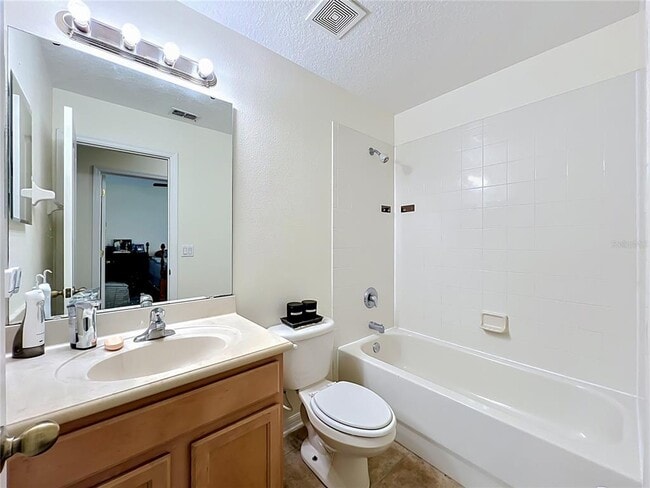 Building Photo - 2826 Oakville Pl