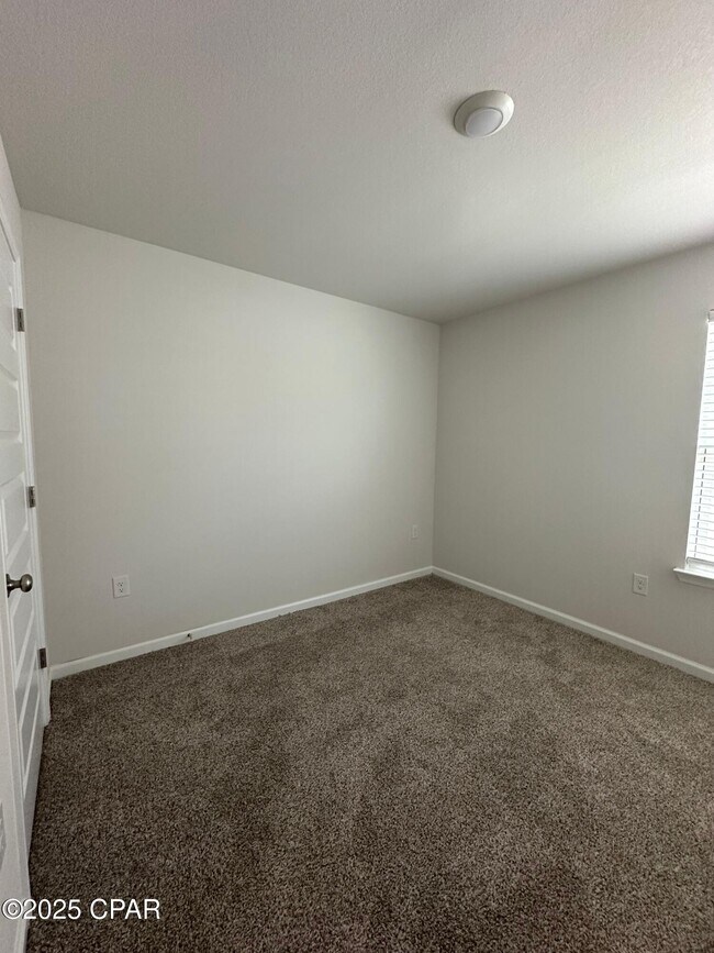 Building Photo - 6636 Slabinski Ln