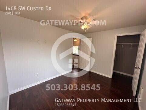 Building Photo - 1408 SW Custer Dr