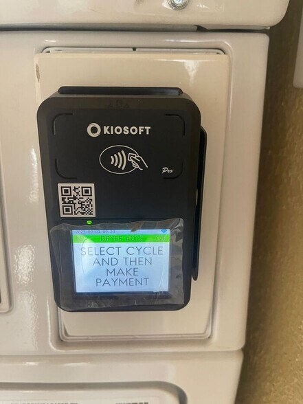 Building Photo - 330 E Corona Rd