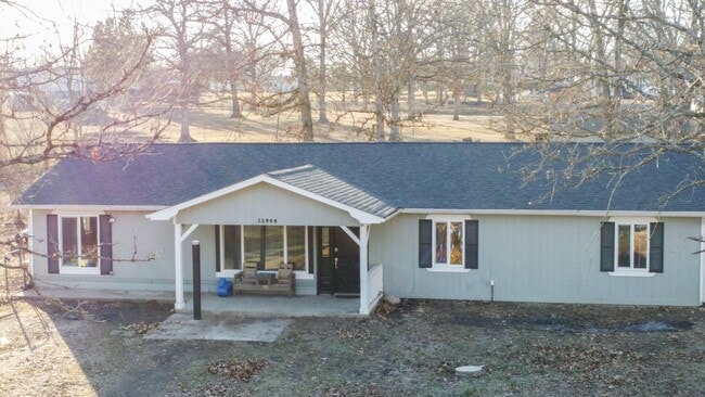 Building Photo - 13949 Compton Rd