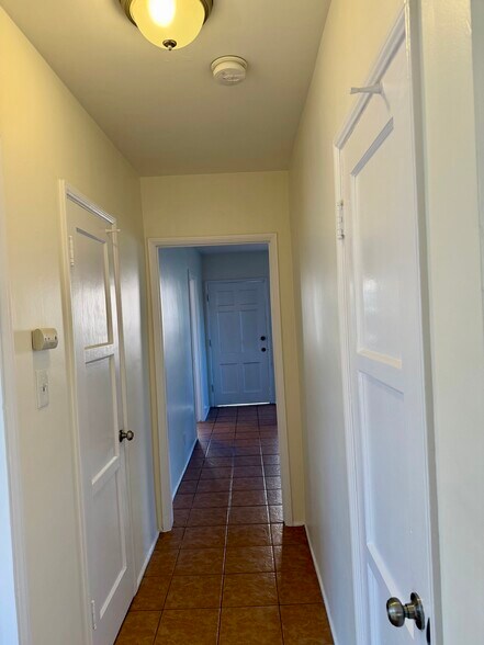 Hallway looking towards front entry/living room - 6133 S Harvard Blvd