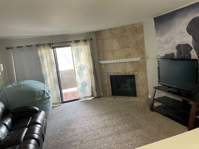 Building Photo - 7335 S Springcrest Ct