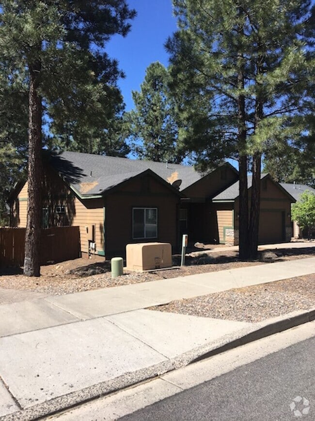 Building Photo - Available for immediate occupancy 4 bedroo...