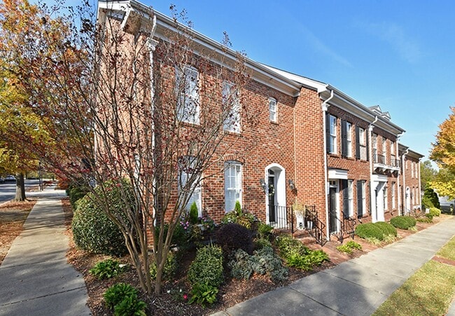 Building Photo - 8643 Beaver Creek Dr
