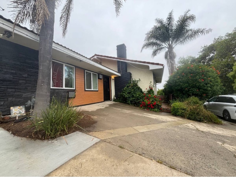 Building Photo - 315 Osborne St