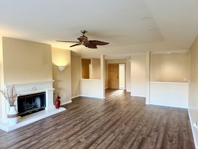 Building Photo - 38441 Oaktree Loop