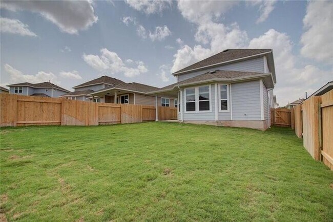 Building Photo - 344 Gaida Loop, Georgetown, Texas 78628