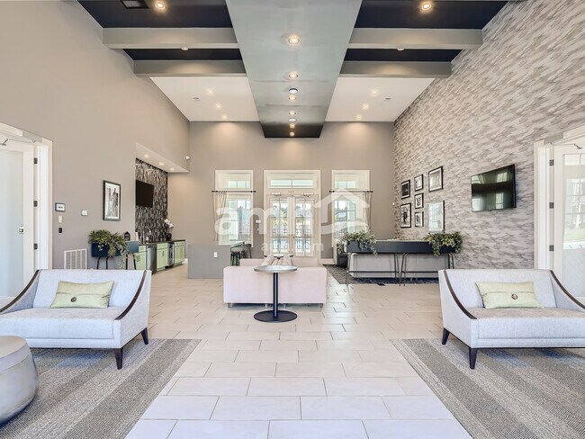 Building Photo - 245 Lake Vista Dr