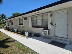 Building Photo - 2 bedroom in Hollywood FL 33020