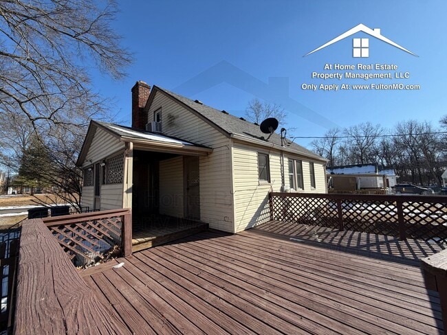 Building Photo - 707 Hollyhock Dr