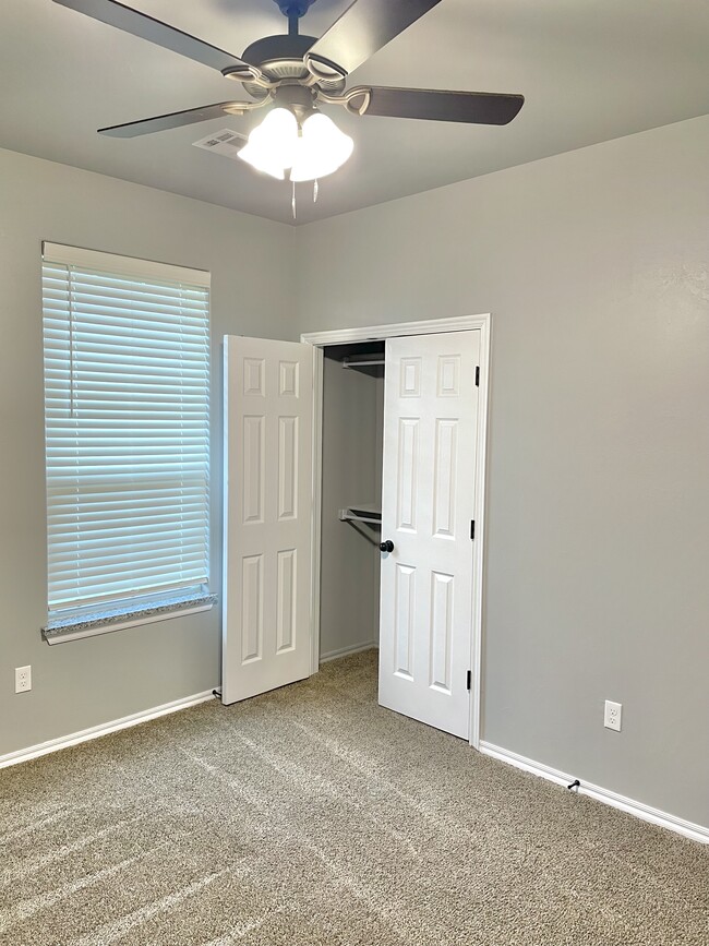 Building Photo - 1839 Cypress Ln