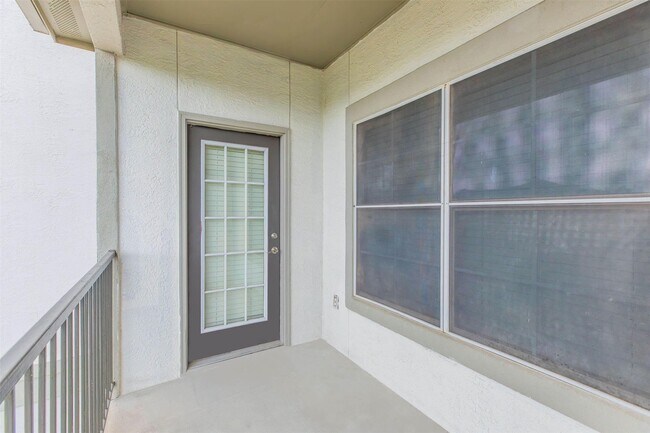 Building Photo - 400 E Cypress Creek Rd