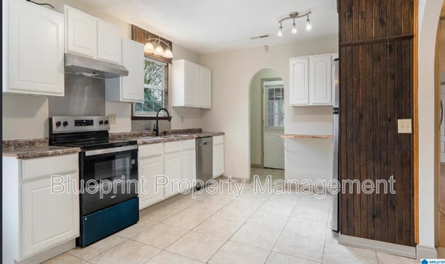 Building Photo - 1726 1st Pl S