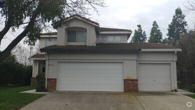Building Photo - Great 4 bedroom East Davis home with large...
