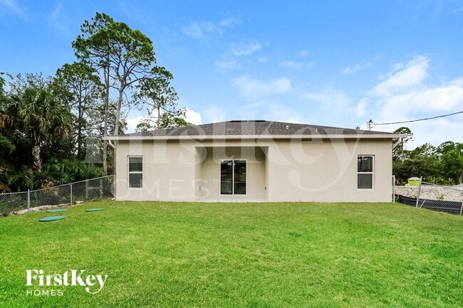 Building Photo - 2867 Tivoli Ave SE