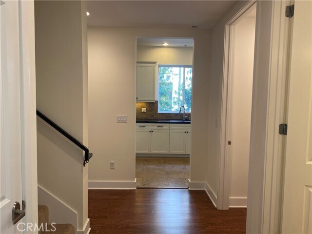 Building Photo - 11851 Laurelwood Dr