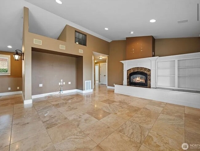 Building Photo - Home with a view for rent in Ephrata