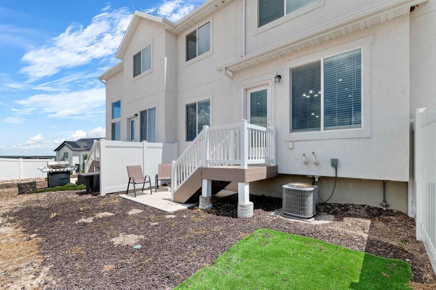 Building Photo - 16042 S Bodmin Way