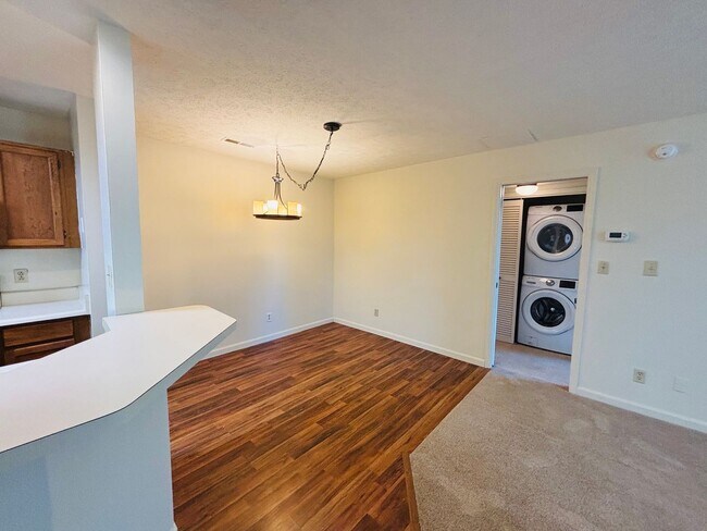 Building Photo - 1300 Cedar Ridge Dr