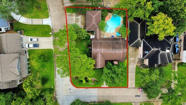 Building Photo - 403 Lakeside Estates Dr