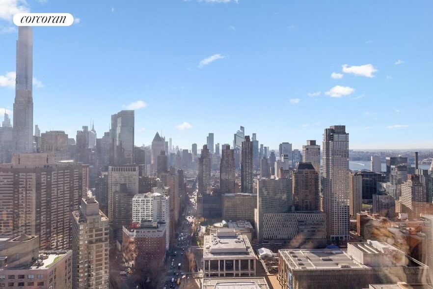 Building Photo - 101 W 67th St