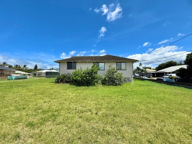 Building Photo - 34 Paina St