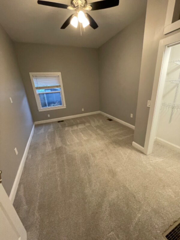 Building Photo - 1425 S Floyd St