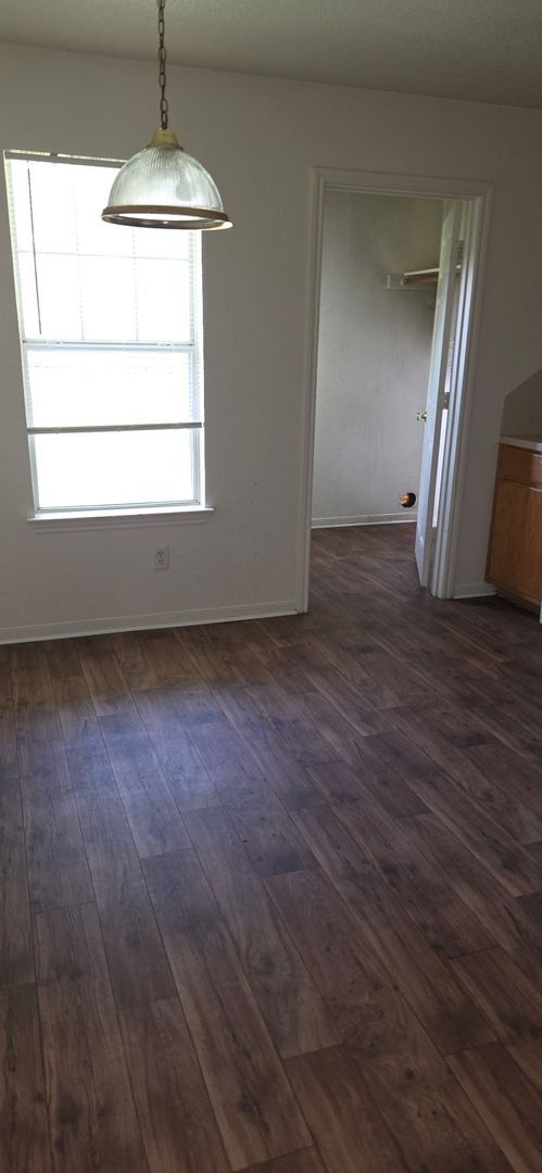 Building Photo - 3400 Cantabrian Dr