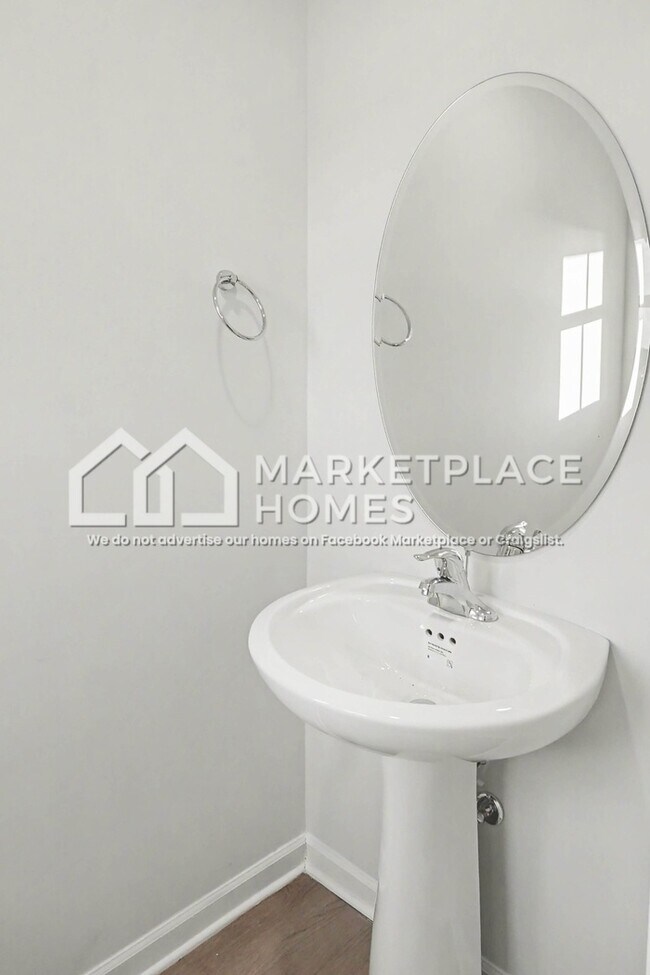 Building Photo - 4159 Hudson Ct SW
