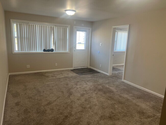 Building Photo - 3334 Michigan St