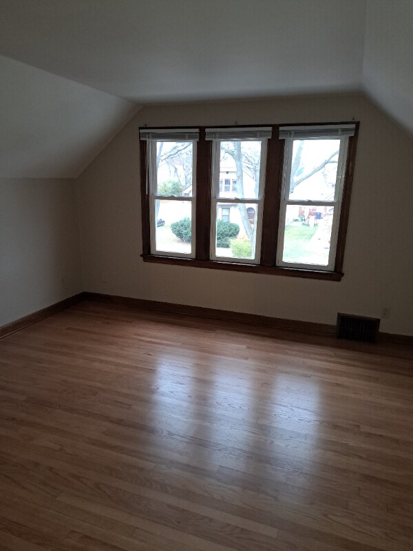 Building Photo - 1574 S 59th St