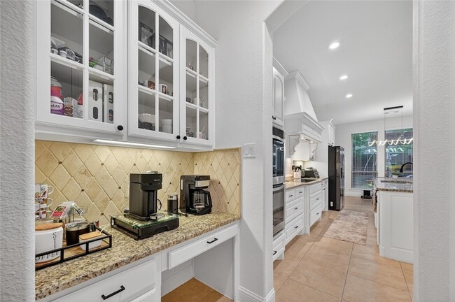 Building Photo - 400 Trailside Dr