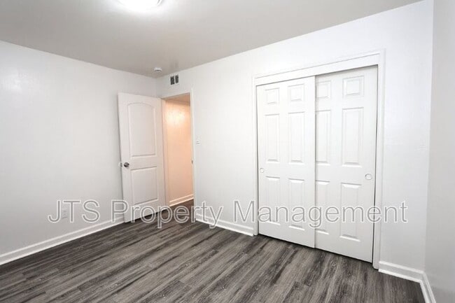 Building Photo - 2840 Sweet Way