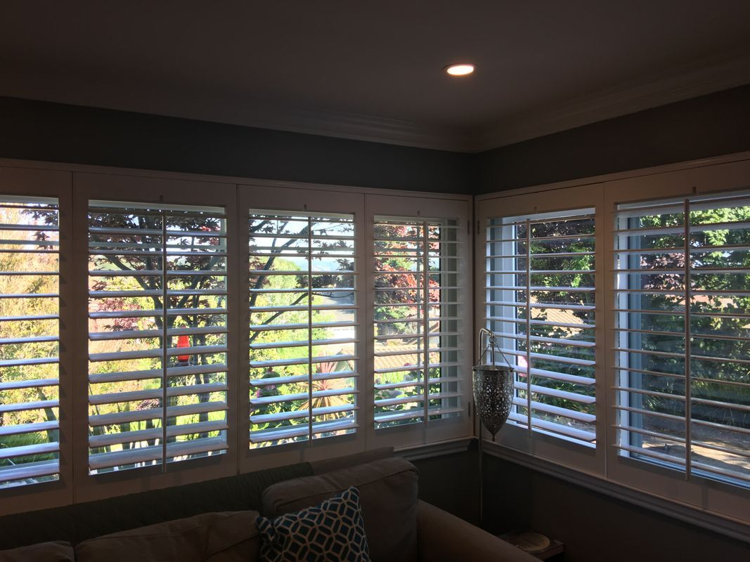 Building Photo - 5841 Charter Oaks Dr