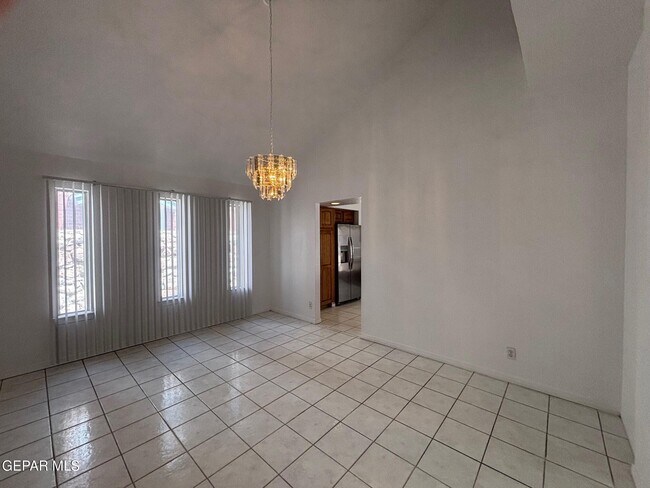 Building Photo - 7660 Le Conte Dr