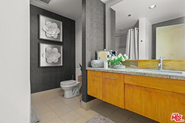 Building Photo - 1111 S Grand Ave