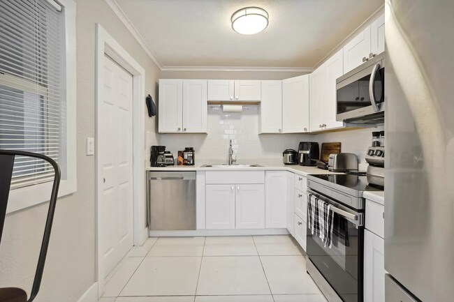 Building Photo - 735 Franklin Rd