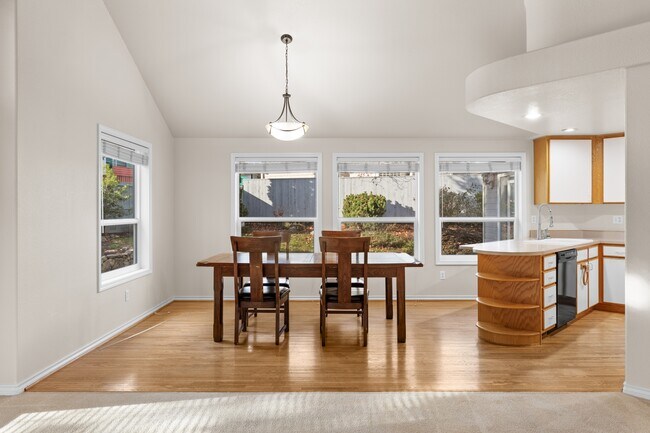 Building Photo - 1137 Riverrock Way