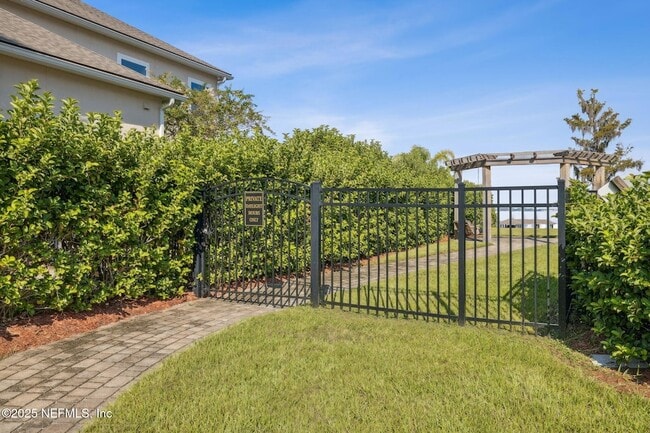 Building Photo - 2719 Chapman Oak Dr