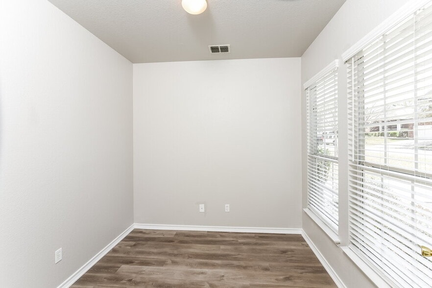 Building Photo - 111 Eagle Vail