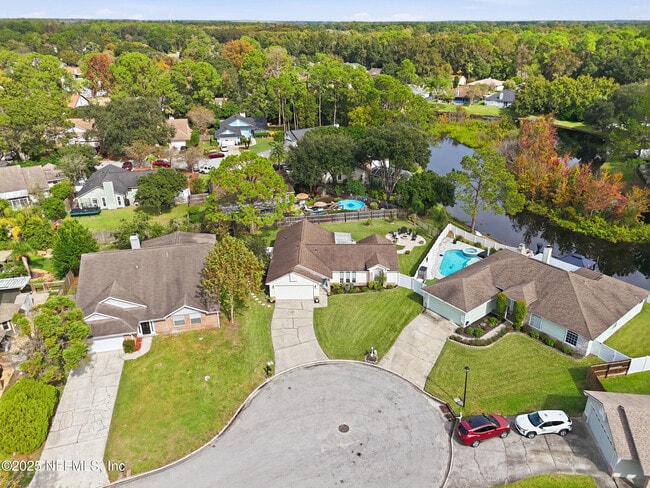 Building Photo - 2143 Lady Di Ln