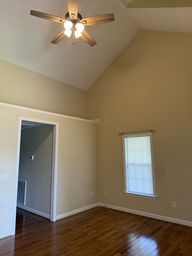 Building Photo - Three bedroom, 2 bath house in Haw River