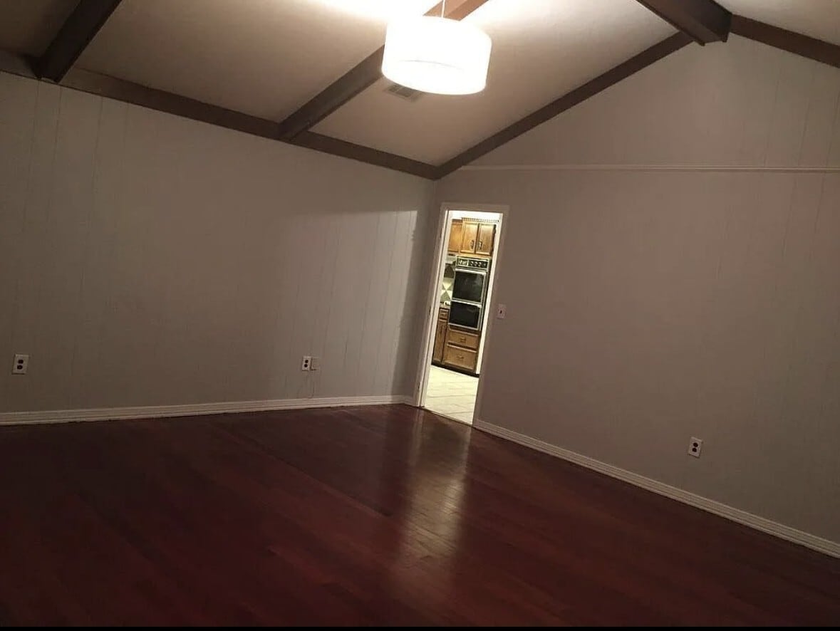 Living Room - 1727 Tanglewood Ct