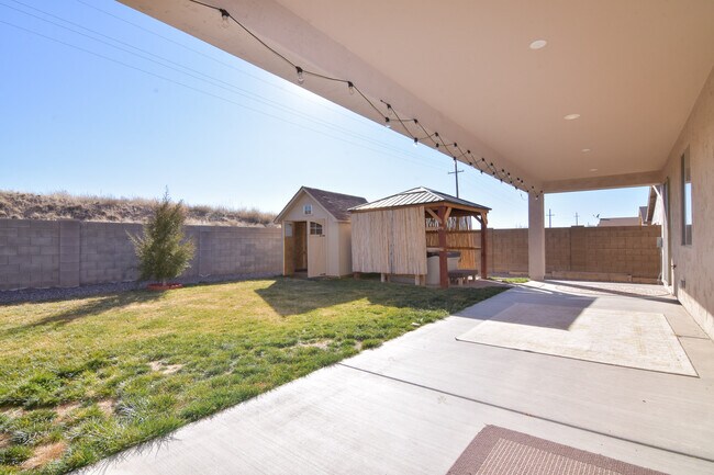 Building Photo - 343 Armitage Way