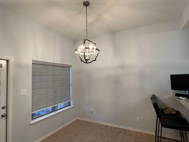 Building Photo - 510 Shiloh Dr