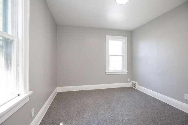 Building Photo - 4772 E 90th St